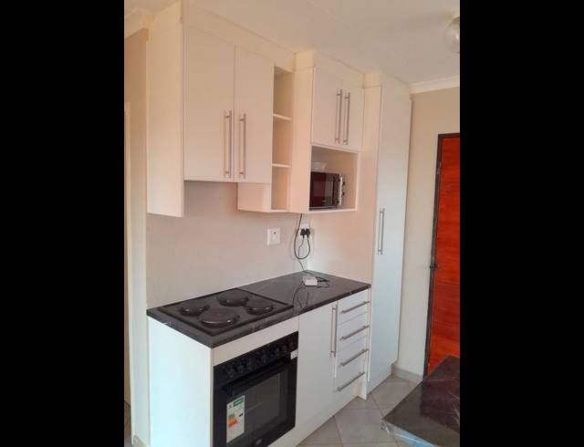 2 BEDROOM HOUSE FOR SALE IN WILFORDON